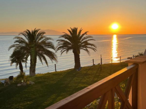 Seafront Family Apartment Calypso
